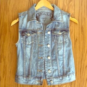 Aritzia Talalu sleeveless denim jacket XS